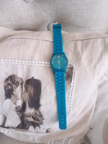 Montre bleue Neuve