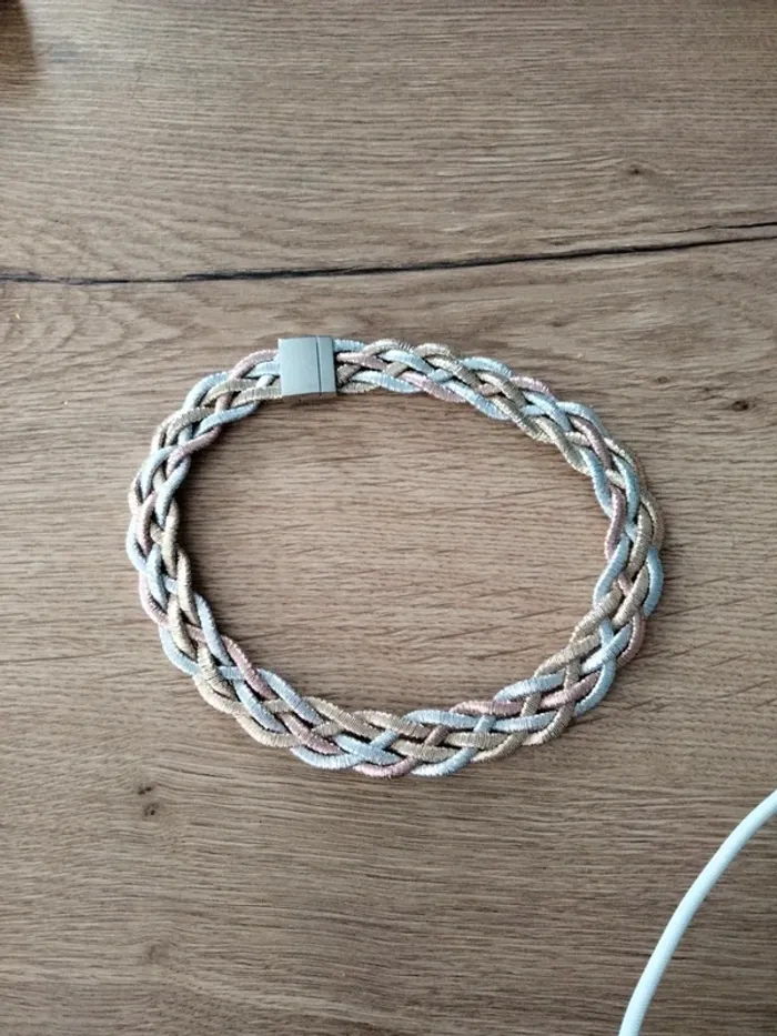 Collier fantaisie