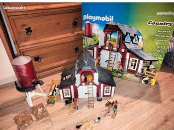 Ferme Playmobil avec silo a grain complète