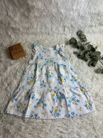 Robe fleurie C&A taille 12-18 mois