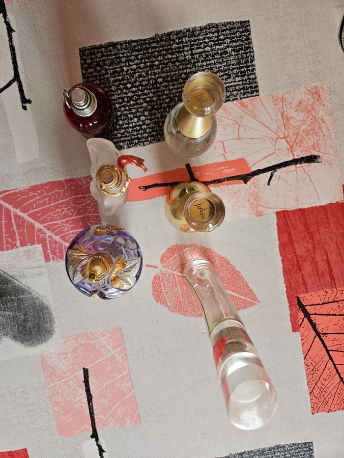 Flacons parfums vides - photo numéro 4