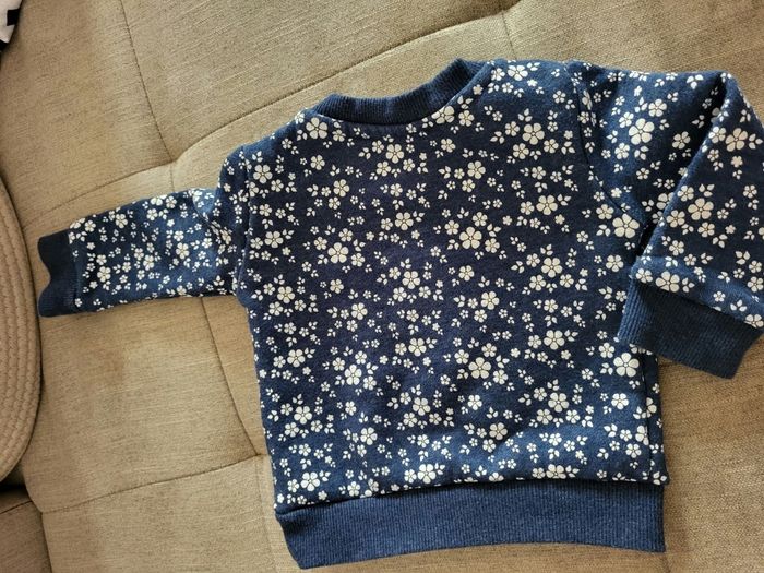 Ensemble survêtement fille. - photo numéro 2