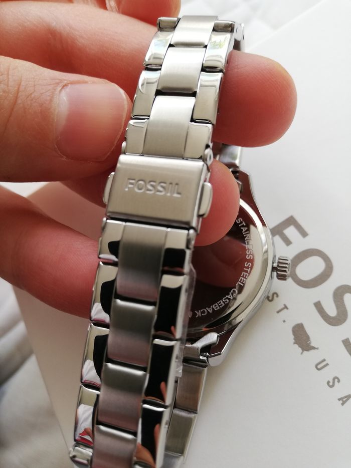 Montre fossil - photo numéro 2