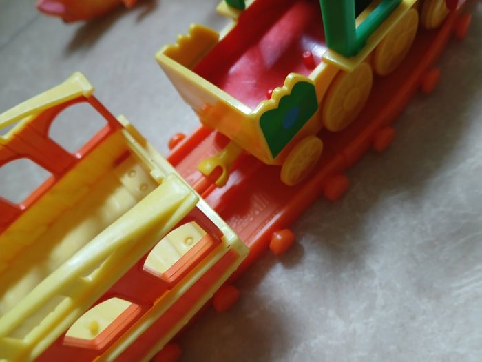 Circuit Dino train avec personnage - photo numéro 2