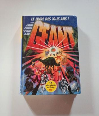 Encyclopédie géant des 10-15 ans vintage 90