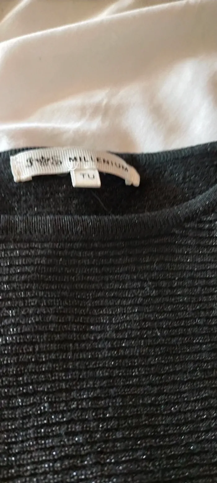 Pull noir pailleté - photo numéro 2