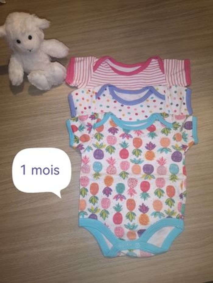 Lot 3 bodies manches courtes