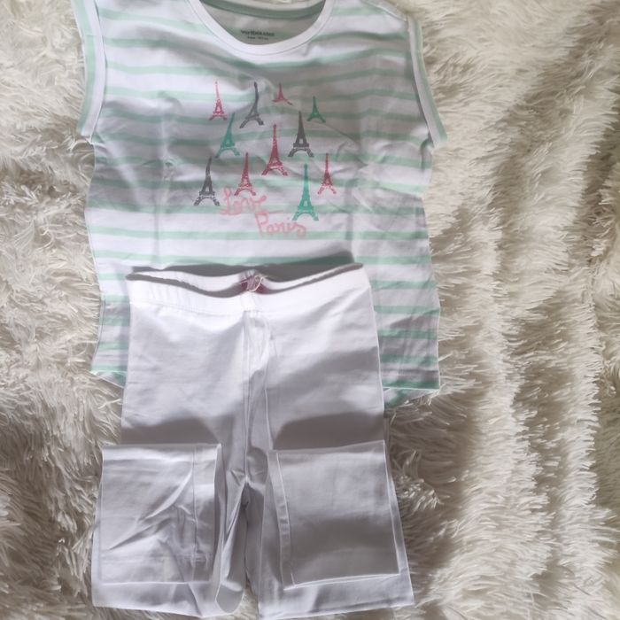 Ensemble fille tee shirt 4 ans  Very Baudet &  legging 5 ans D