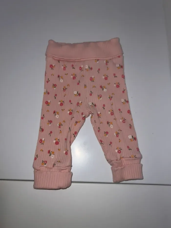 Pantalon fleuri - photo numéro 2