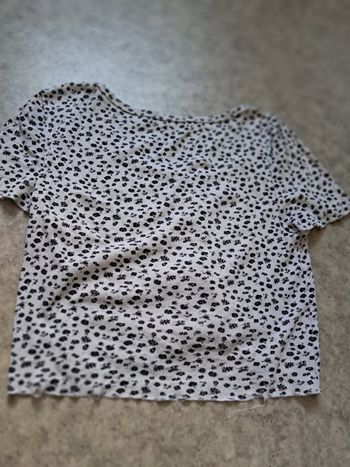 T-shirt crop top