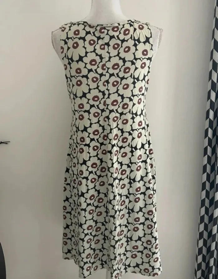 Robe Mademoiselle Samantha taille 40 - photo numéro 3