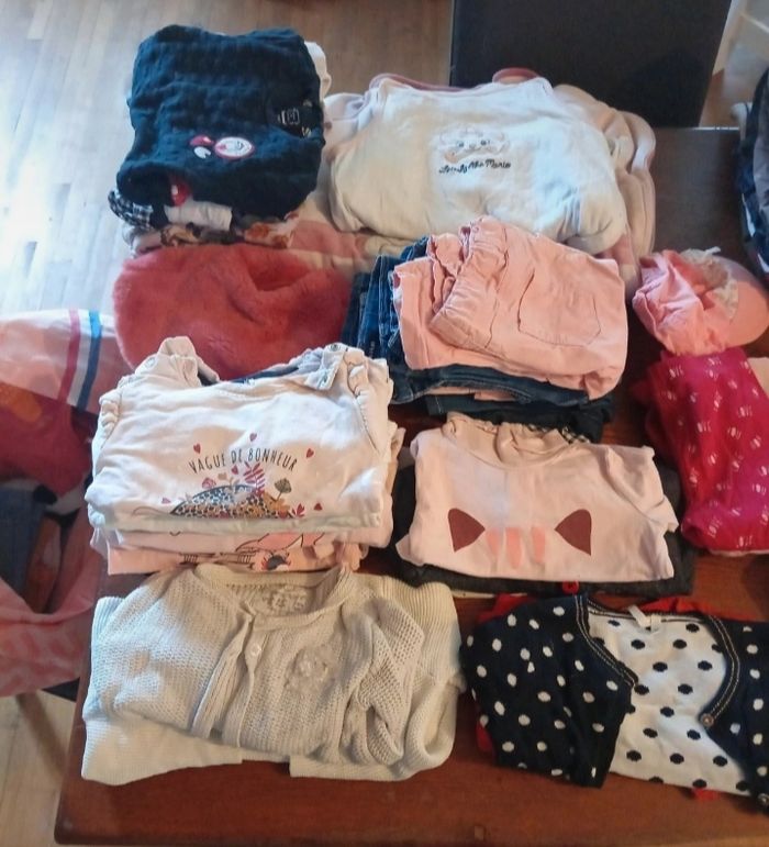 Lot vêtement fille 9 mois