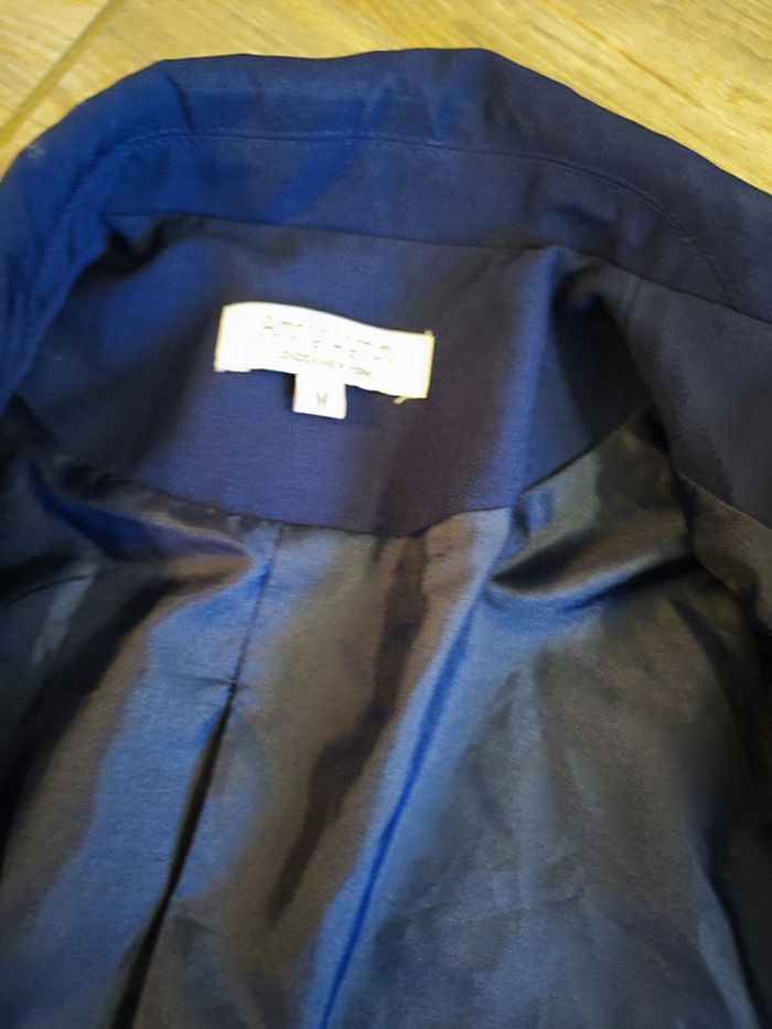 Blazer bleu marine avec bouton doré avec épaulettes Amy Lynn Taille M - photo numéro 4