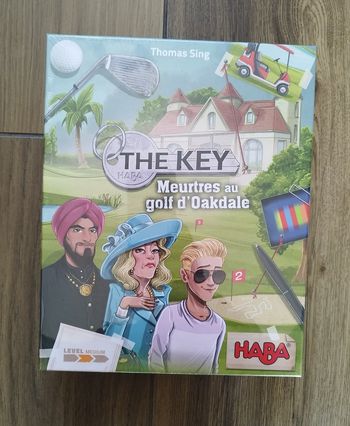 Vends jeu d’enquête The Key : Meurtres au golf d’Oakdale de la marque HABA.