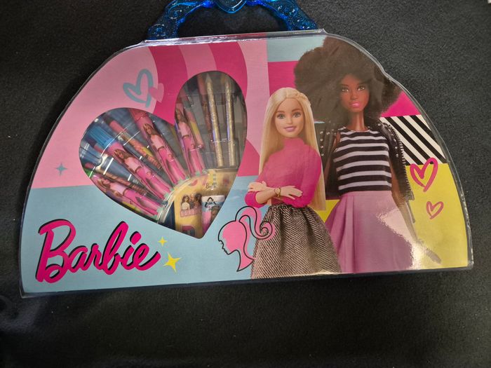 malette coloriage barbie