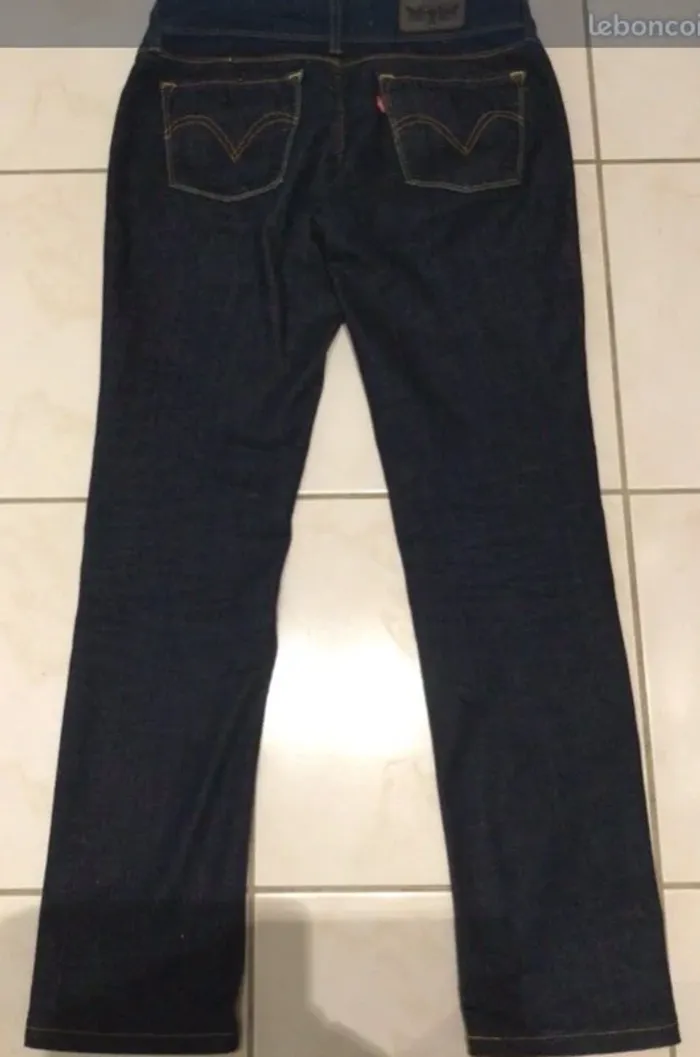 Jeans Levi’s 571 slim fit T34-36 - photo numéro 2