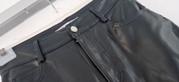 Pantalon effet similicuir noir Zara Taille 36 - photo numéro 5