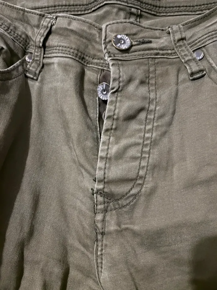 Jeans troué vert - photo numéro 5