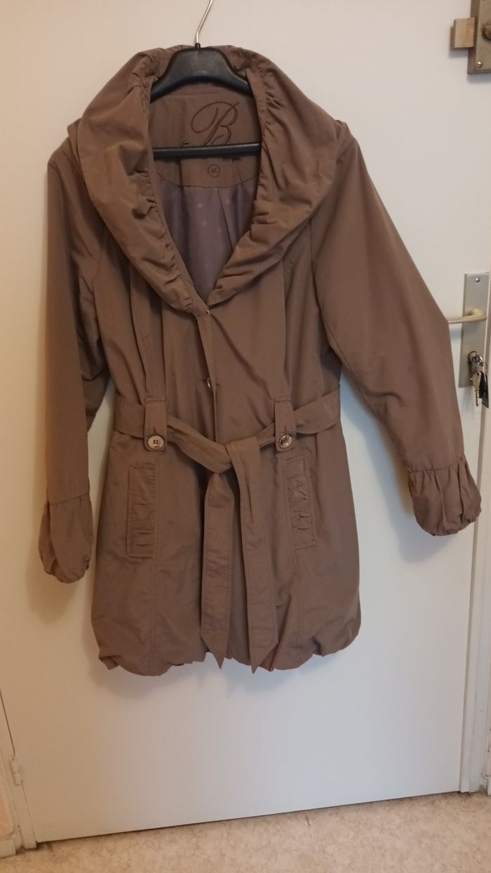 Imperméable  sans capuche avec ceinture