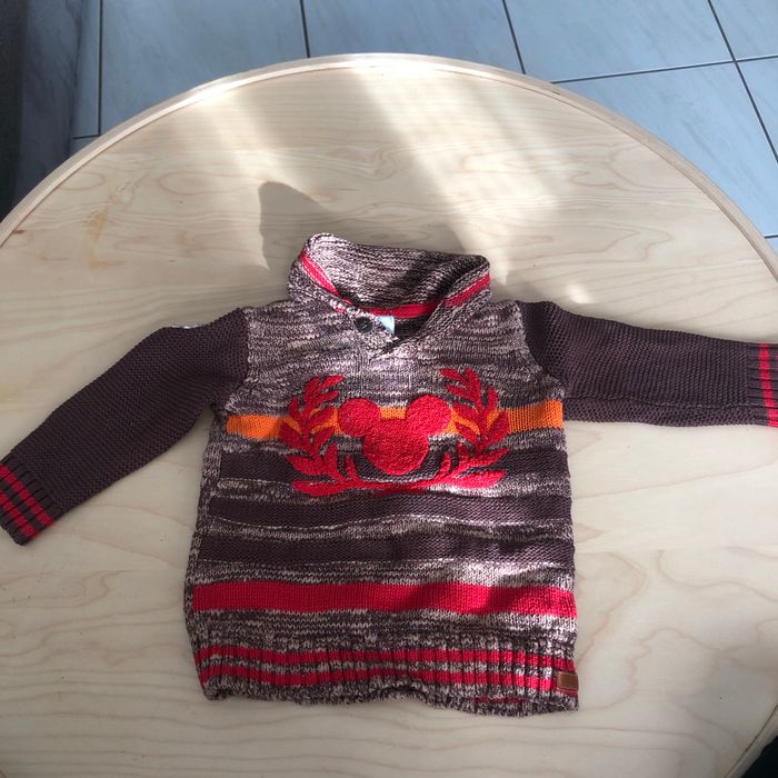 Pull Mickey taille 6mois