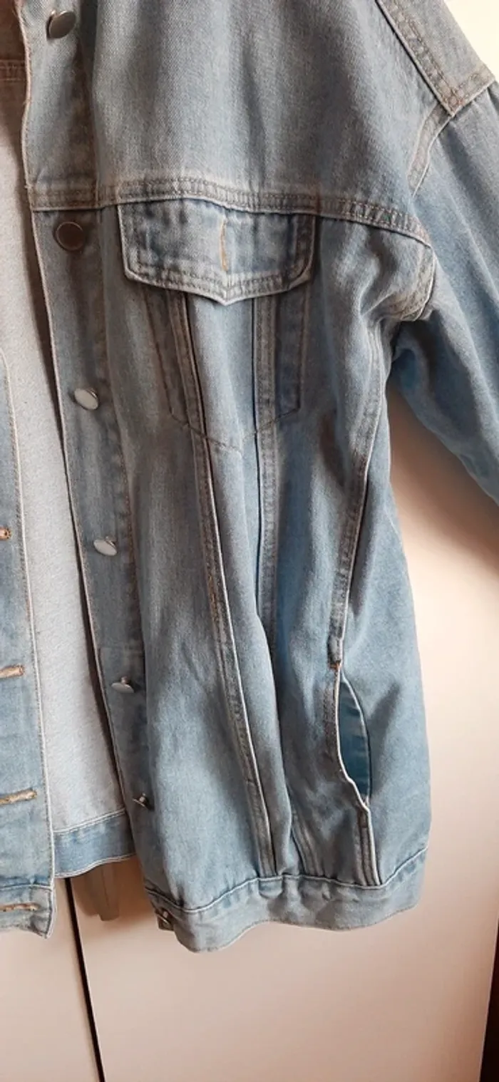 Veste en  jean neuve - photo numéro 3