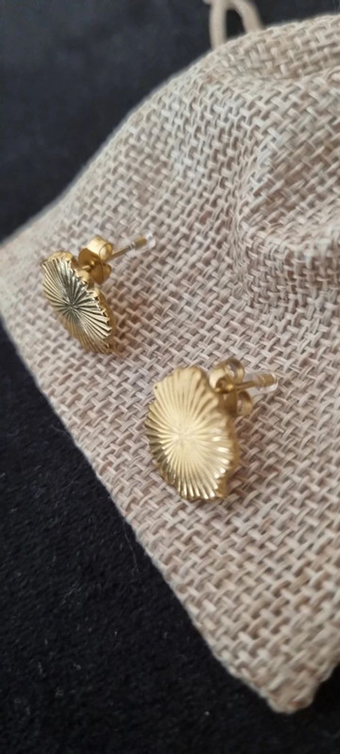 Magnifiques Boucles d'oreilles Mela neuves - photo numéro 2