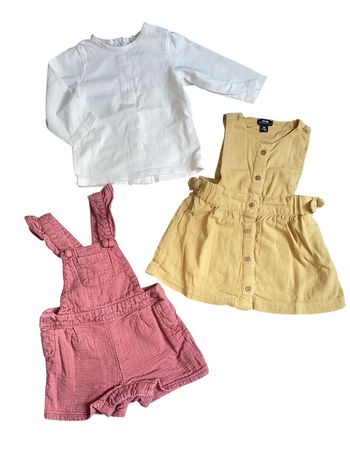Lot robe salopette tee shirt bébé fille 3 mois