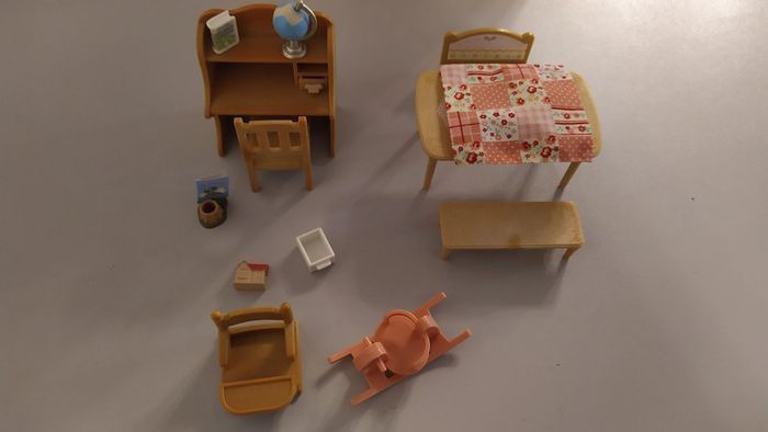 Lot mobilier et accessoires Sylvanian - photo numéro 2