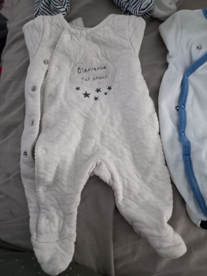 Lot de 7 pyjama velours idéal pour l'hiver. - photo numéro 6