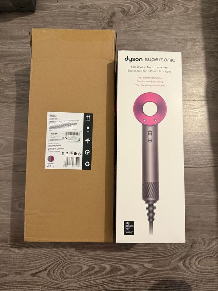 sèche-cheveux Dyson Supersonic - Neuf - photo numéro 5
