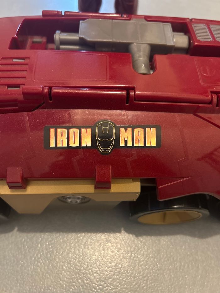 Voiture Iron Man + figurine - photo numéro 2