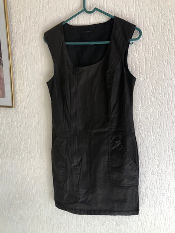 Robe marron IKkS 40 18 % résine synthétique