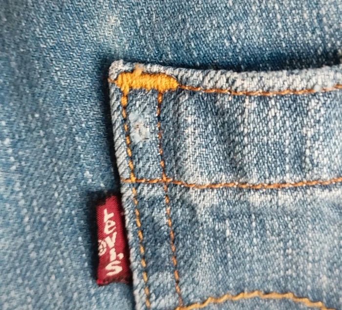 Jean bleu jambes larges Levi's taille 38 - photo numéro 4