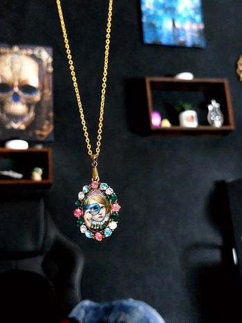 Magnifique collier avec pendentif style vintage victorien steampunk