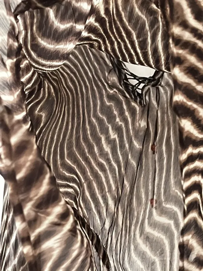 Blouse en soie dans les tons de marrons et voile , taille - photo numéro 7