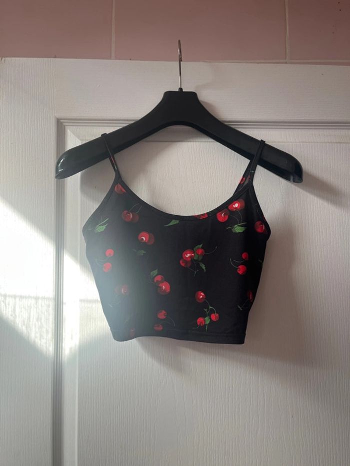 Top, cerise