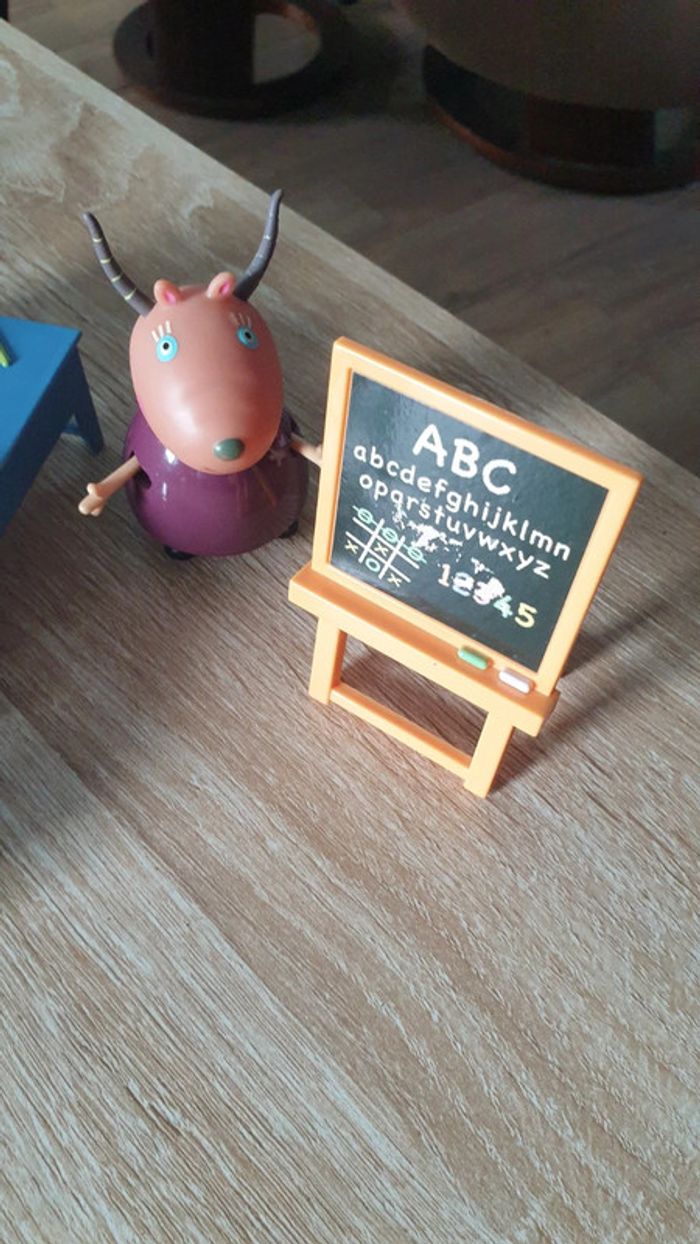 École peppa pig - photo numéro 2