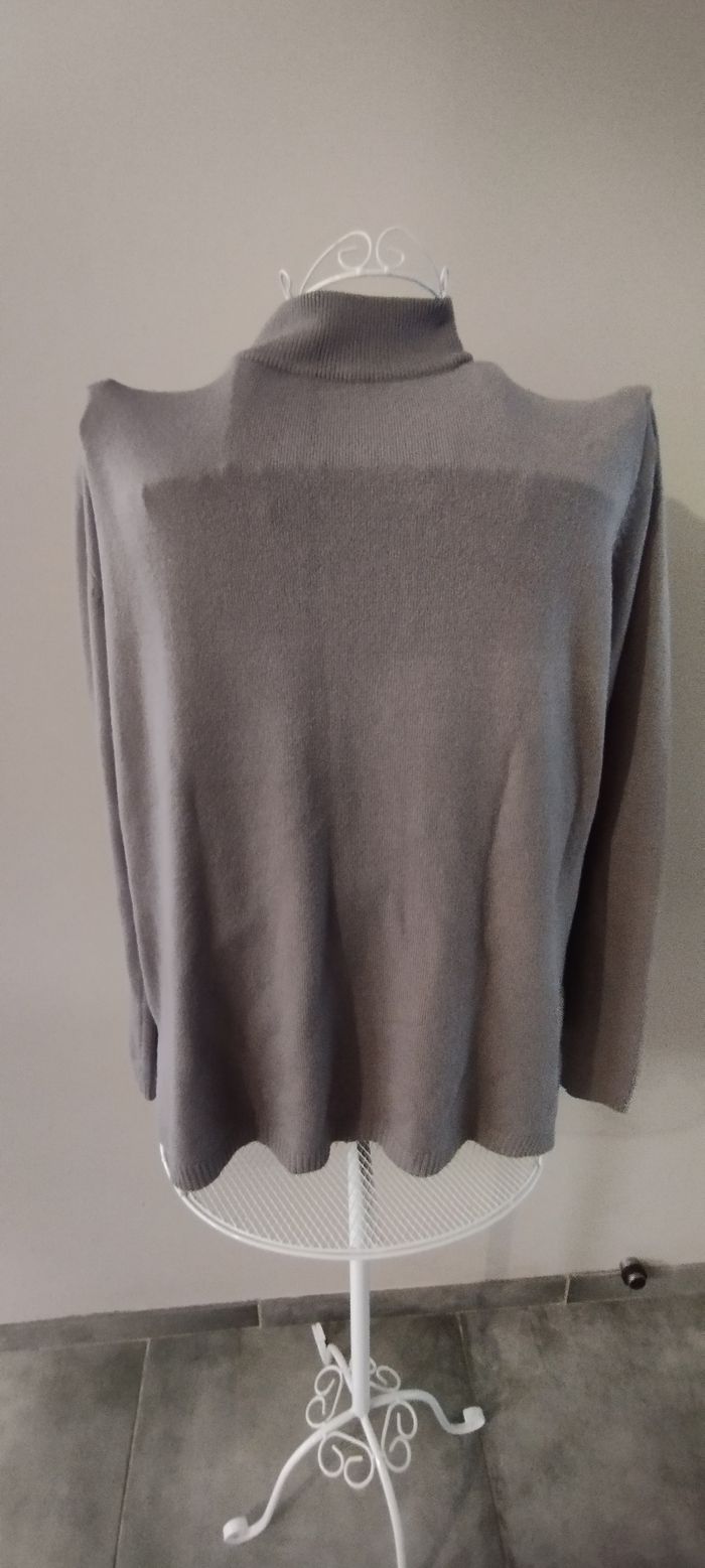Pull gris - photo numéro 3