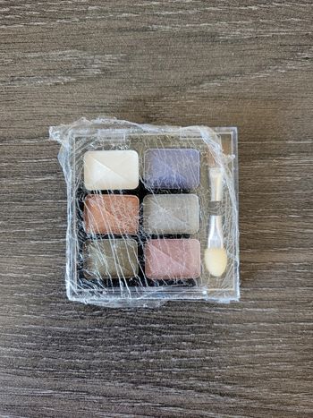 Fard à paupières neuf