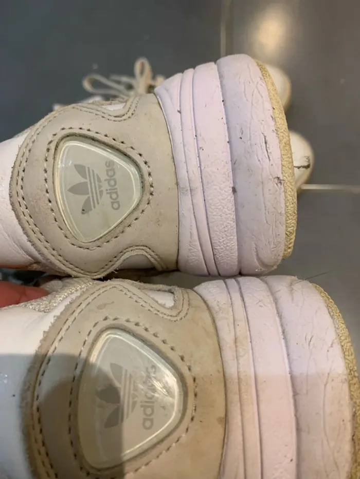 Lot de 2 paires de chaussures adidas - photo numéro 4