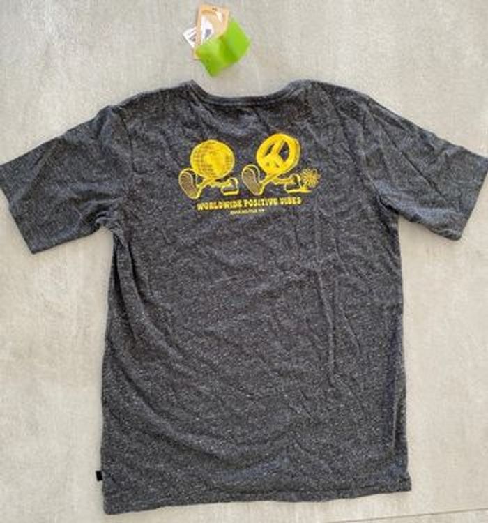 T-shirt Quiksilver 16 ans NEUF - photo numéro 3