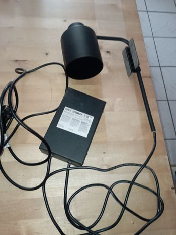 Lampe pour ampoule aux halogénures