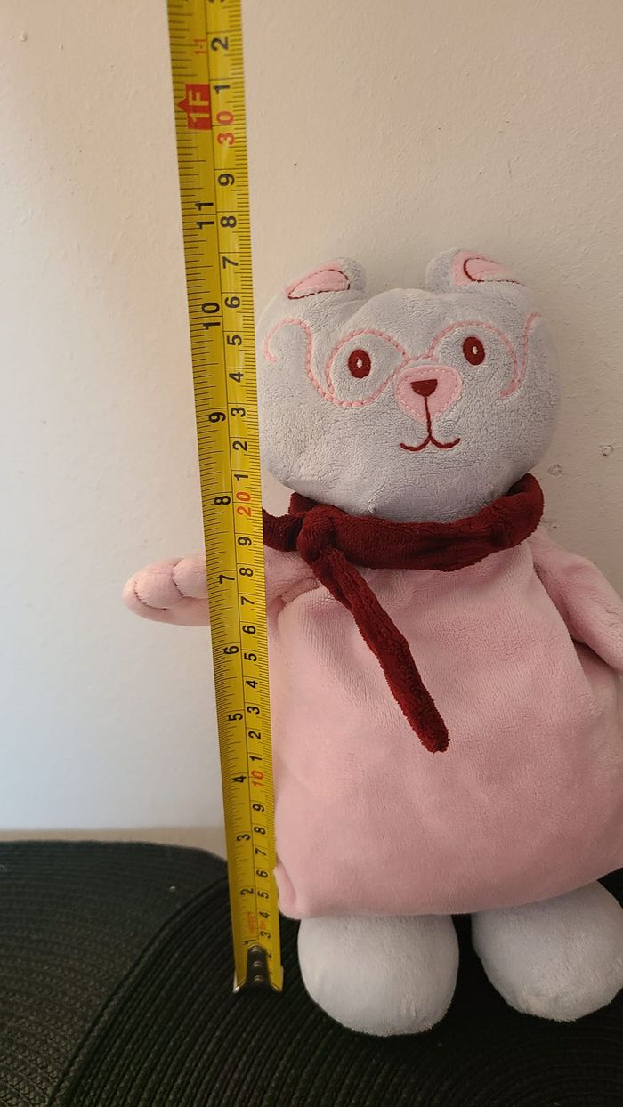 PELUCHE CHAT NOUNOURS ROSE ECHARPE BORDEAUX LUNETTES - photo numéro 3