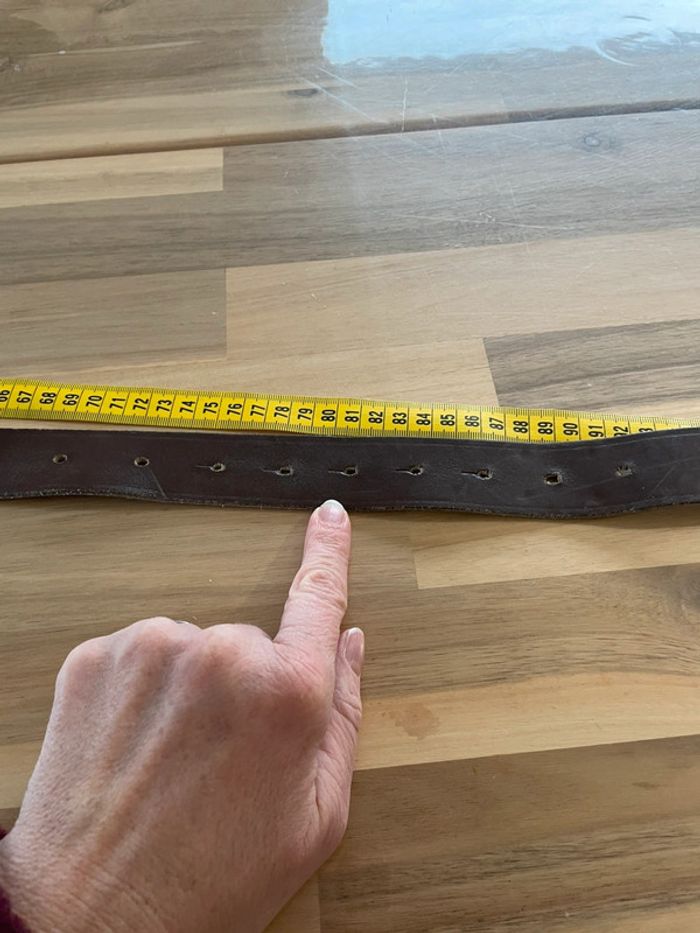 Ceinture Lévis longueur total 105 cm milieu de trou 80cm - photo numéro 7