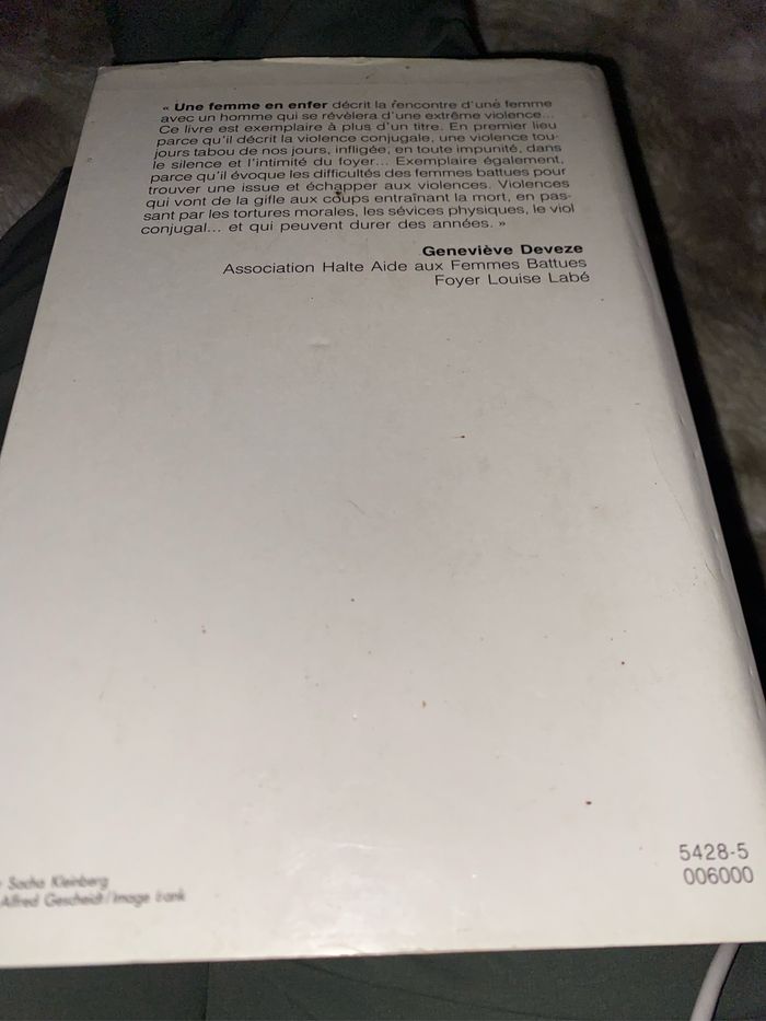 Une femme en enfer - photo numéro 2