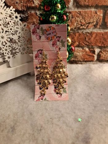 Boucles d'oreilles pendante doré petite fleurs