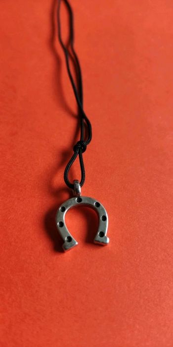 Collier fer à cheval argenté