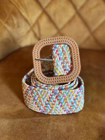 🌈 Ceinture tressée multicolore avec boucle carrée