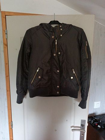 Blouson cache cache en parfait état mareon