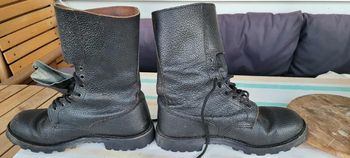 Bottes rangers militaire taille 44 cuir